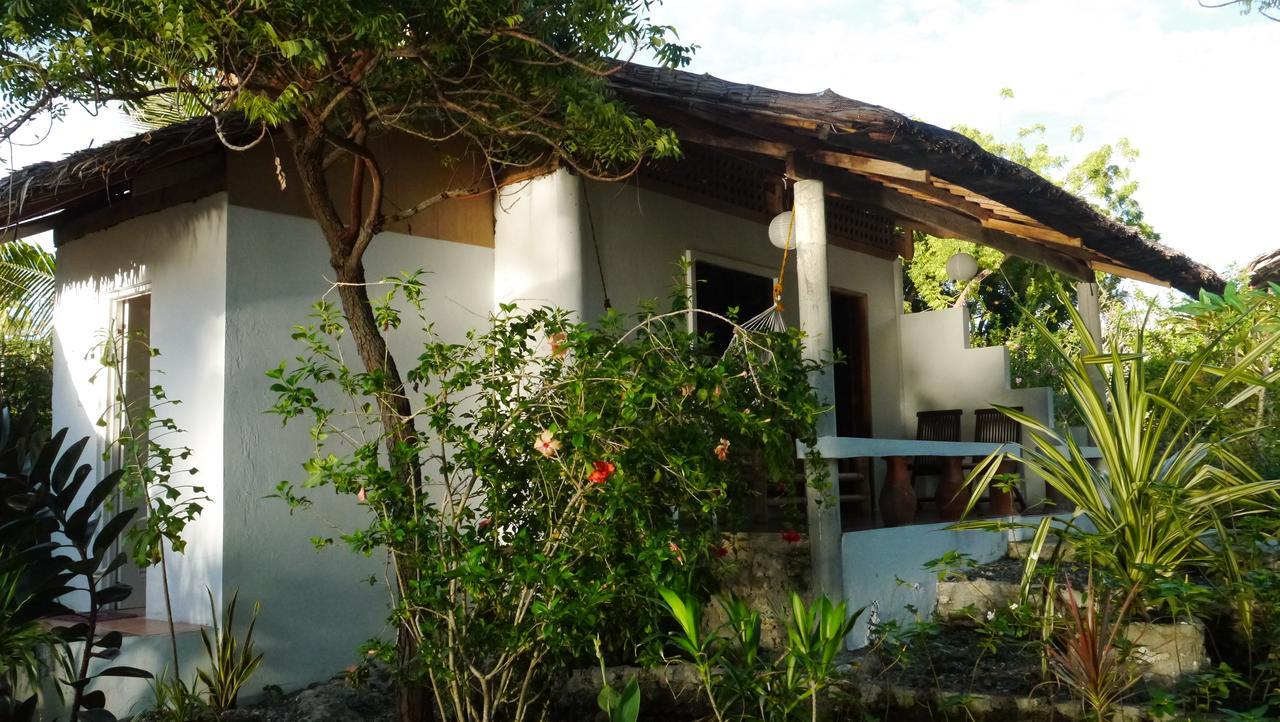 Moalboal T Breeze Coastal Resort Exterior photo