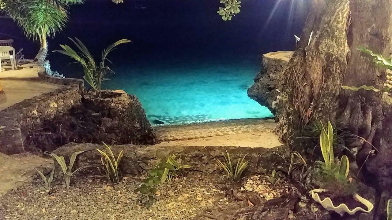 Moalboal T Breeze Coastal Resort Exterior photo
